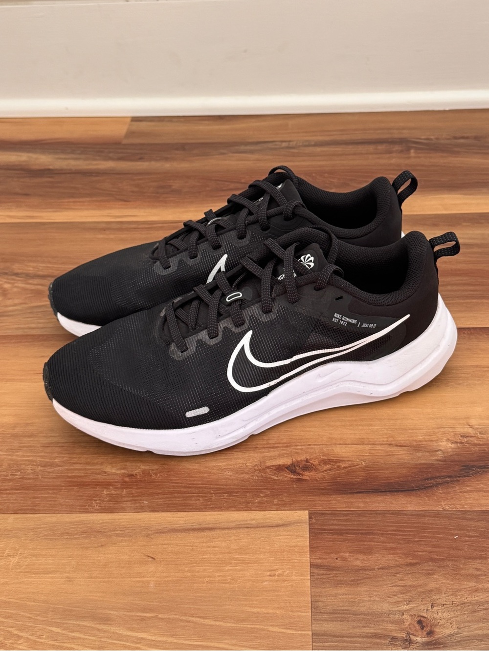 Women’s NIKE Downshifter Running Shoes size 11